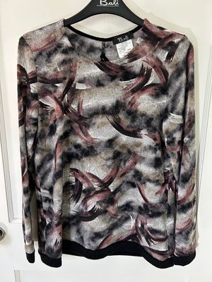 Beautiful Burgundy/Black/Grey Swirl Light Sweater