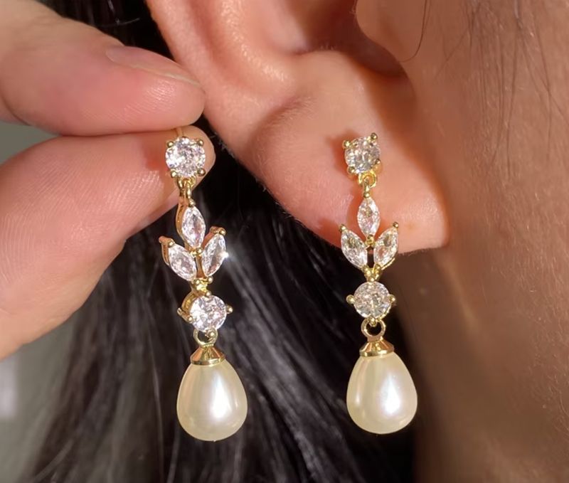 Gold Leaf Marquis Dangle Pearl Earring