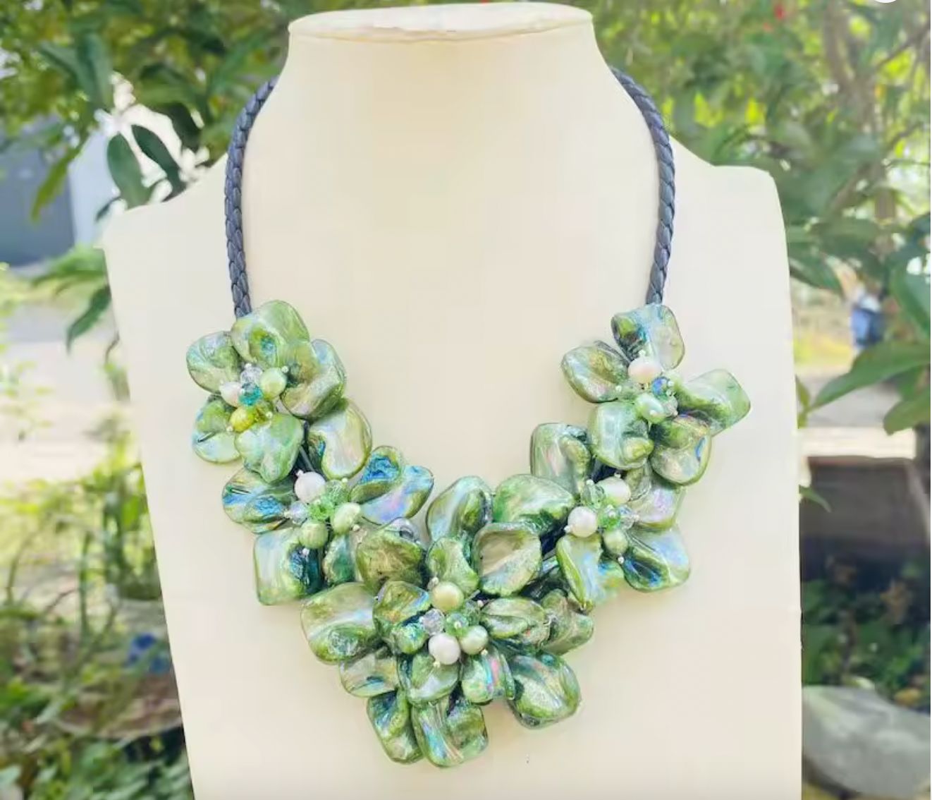 Hand Made Natural Green Shell/Crystal Floral Magnetic Necklace