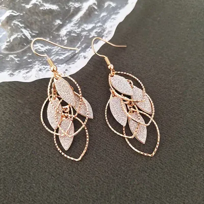 Metallic Flutter Leaf Open Light-Weight Earring Metallic Flutter Leaf Open Light-Weight Earring
