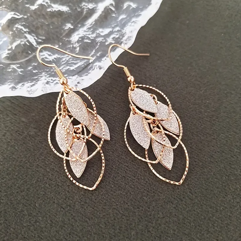 Metallic Flutter Leaf Open Light-Weight Earring Metallic Flutter Leaf Open Light-Weight Earring