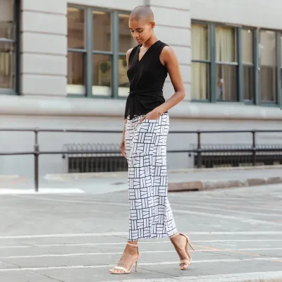 Black Sleeveless V-Neck Center Front Tie Top Black Sleeveless V-Neck Center Front Tie Top