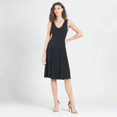 Black V-Neck Sleeveless Dress