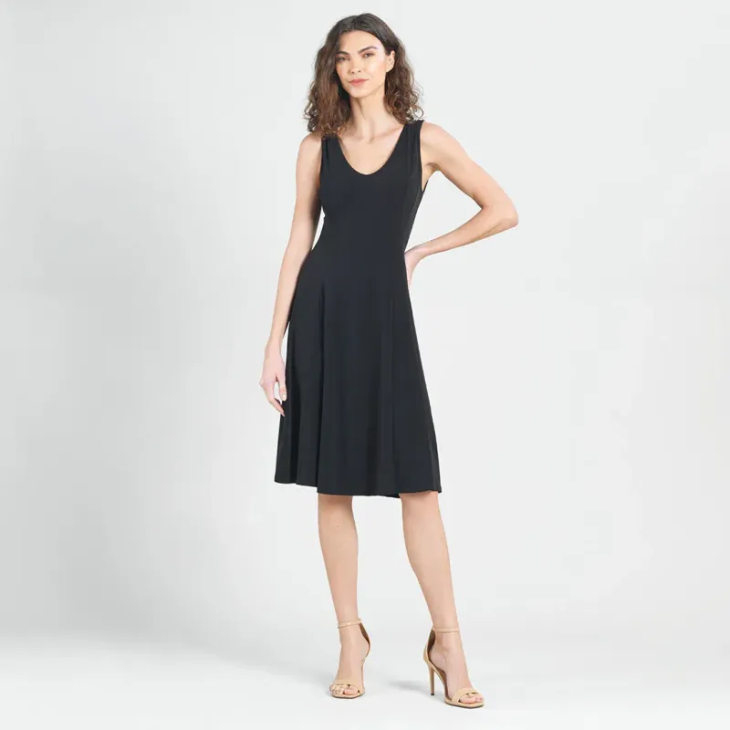 Black V-Neck Sleeveless Dress