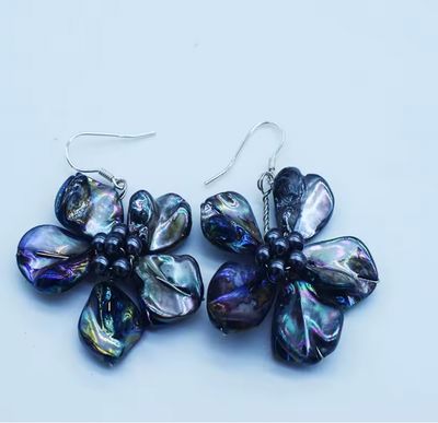 Real Black Shell Handmade Floral Necklace Set Real Black Shell Handmade Floral Necklace Set