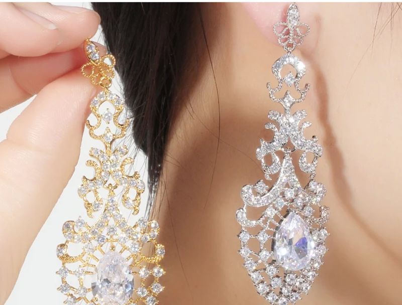 Royal Vintage Scroll Teardrop Earring Royal Vintage Scroll Teardrop Earring