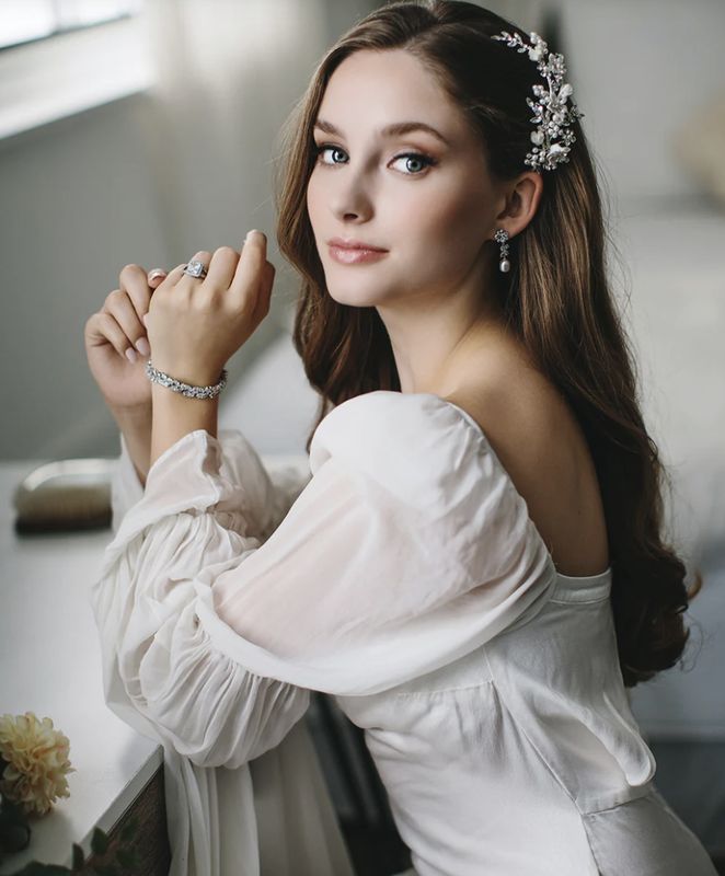  Feminine Floral Pearl/Crystal Cluster Hair Clip