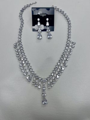 AAA Cubic Zirconia Teardrop Waterfall Necklace Set