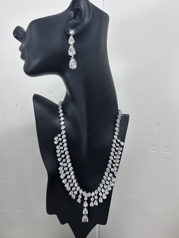 AAA Cubic Zirconia Teardrop Waterfall Necklace Set