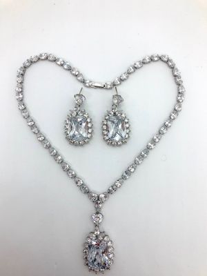 Gorgeous Emerald Cut AAA CZ Heart Set