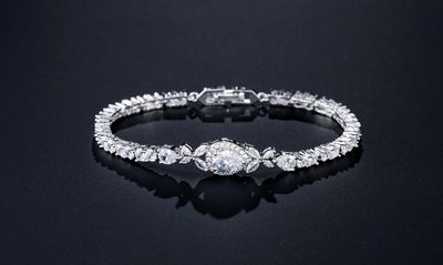 Round AAA CZ Bracelet/Halo Water Drop Center