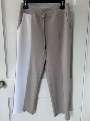 Pure Essence Tan/White Color Block Capris