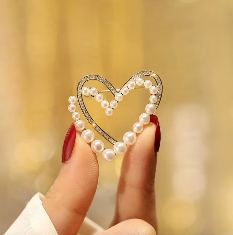 Gold Tone Faux Pearl Double Layer Pin