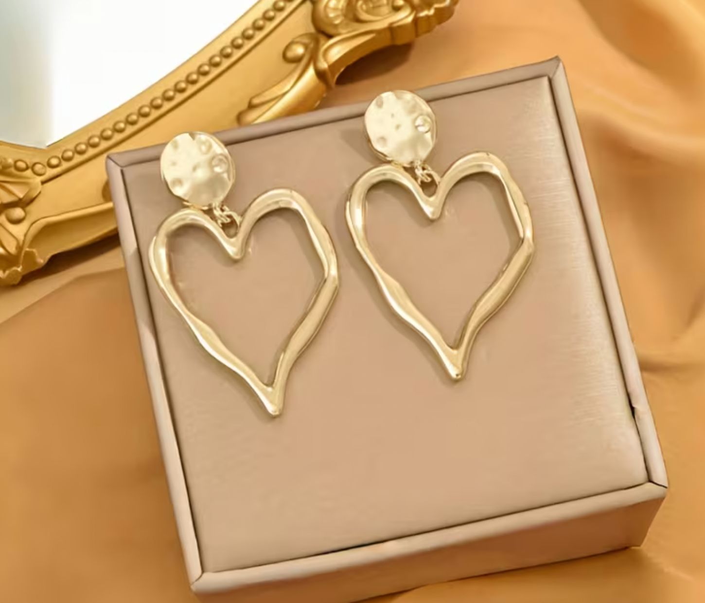 Gold Tone Light Weight Open Heart Earrings