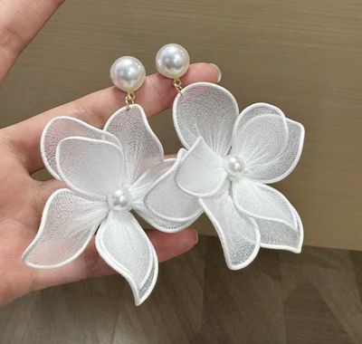 Double-layer Tulle Floral Pearl Accent Earring