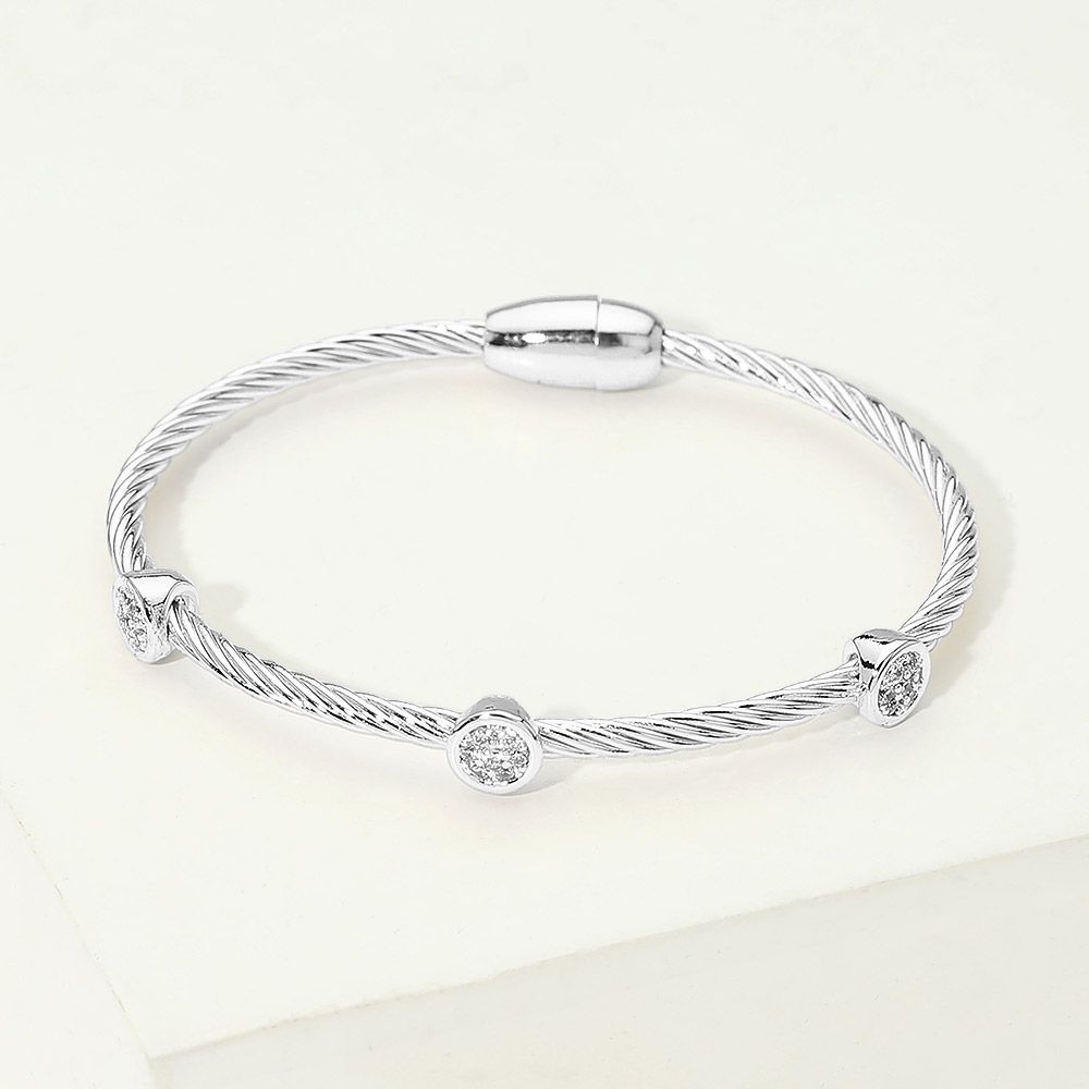14K White Gold Plated Round CZ Bezel Magnetic Bangle