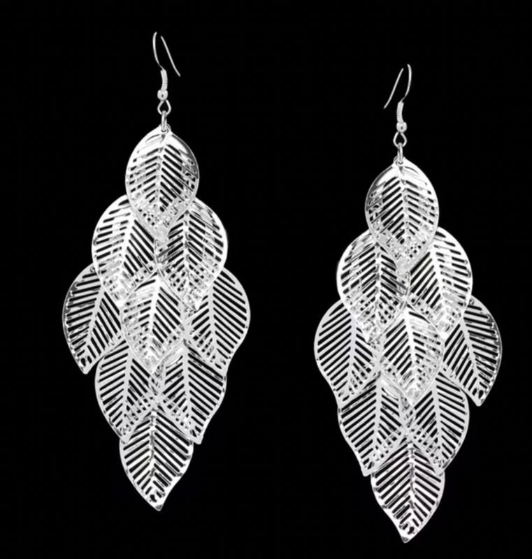 Light-Weight Open Leaf Dangle Statement Earrings