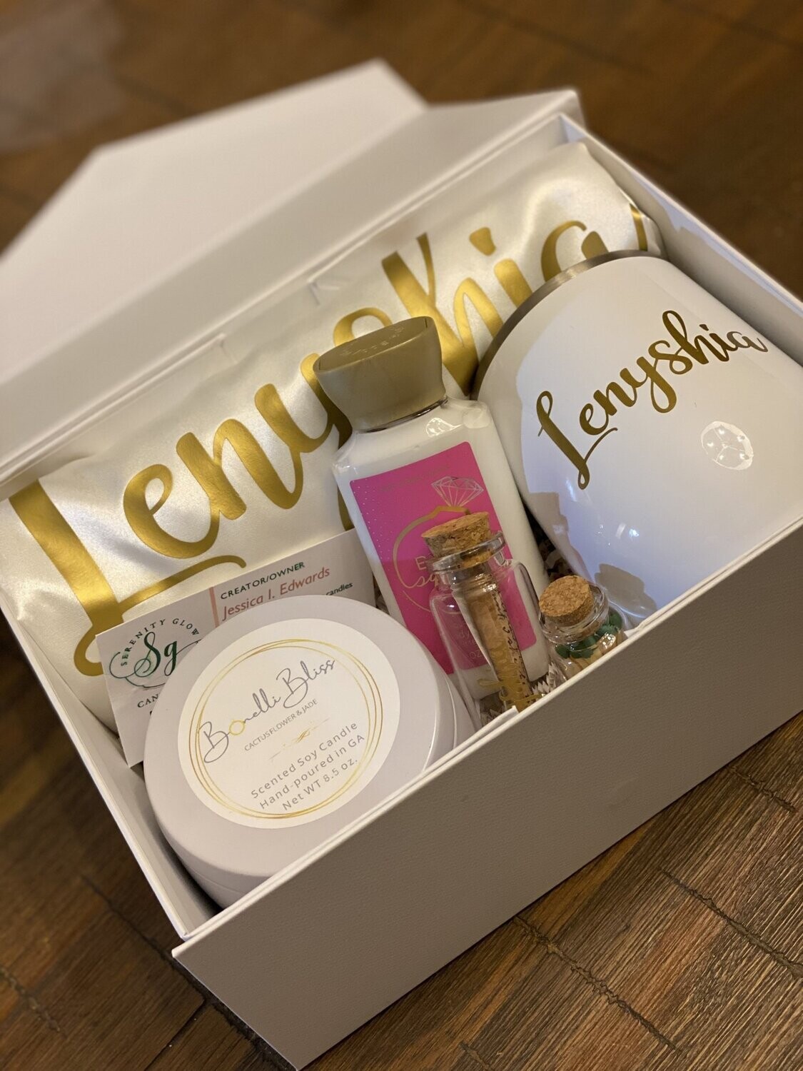 Bridesmaid/Groomsmen/ Bride/ Groom Custom Gift Boxes