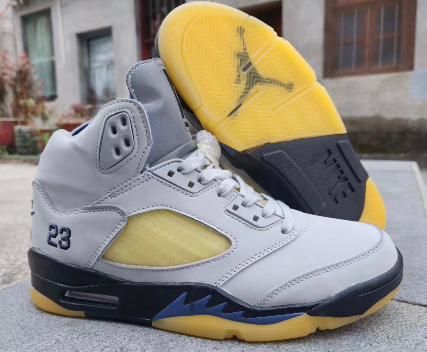 AIR JORDAN 5 RETRO (GREY/YELLOW/BLUE)