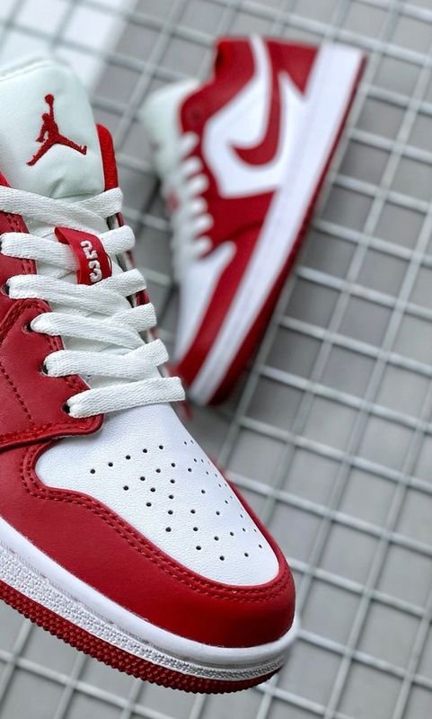 AIR JORDAN 1 LOW. RED/WHT.