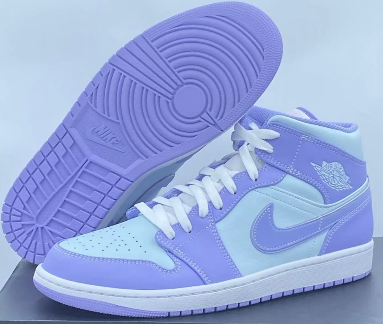AIR JORDAN 1 HIGH ZOOM R2T. PURPLE BLUE VIOLET/WHT.