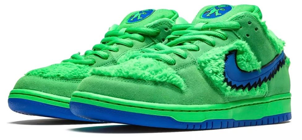 NIKE DUNK LOW SB. GREEN SPARK, SOUR BLUE.