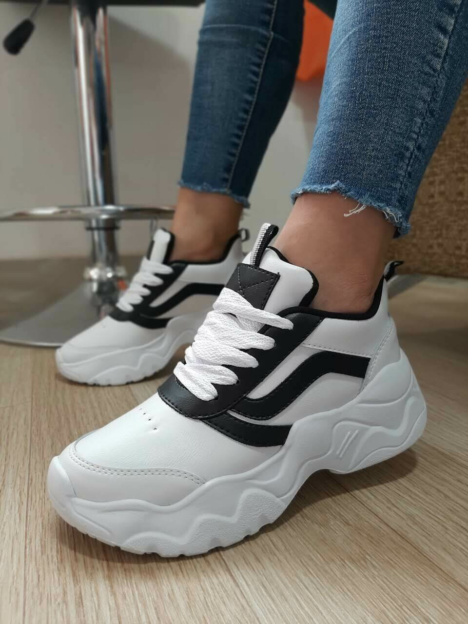 Tenis Blanco &amp; Negro