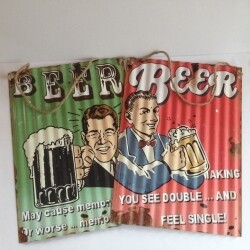 GIFT TIN WALL HANGING BEER RED