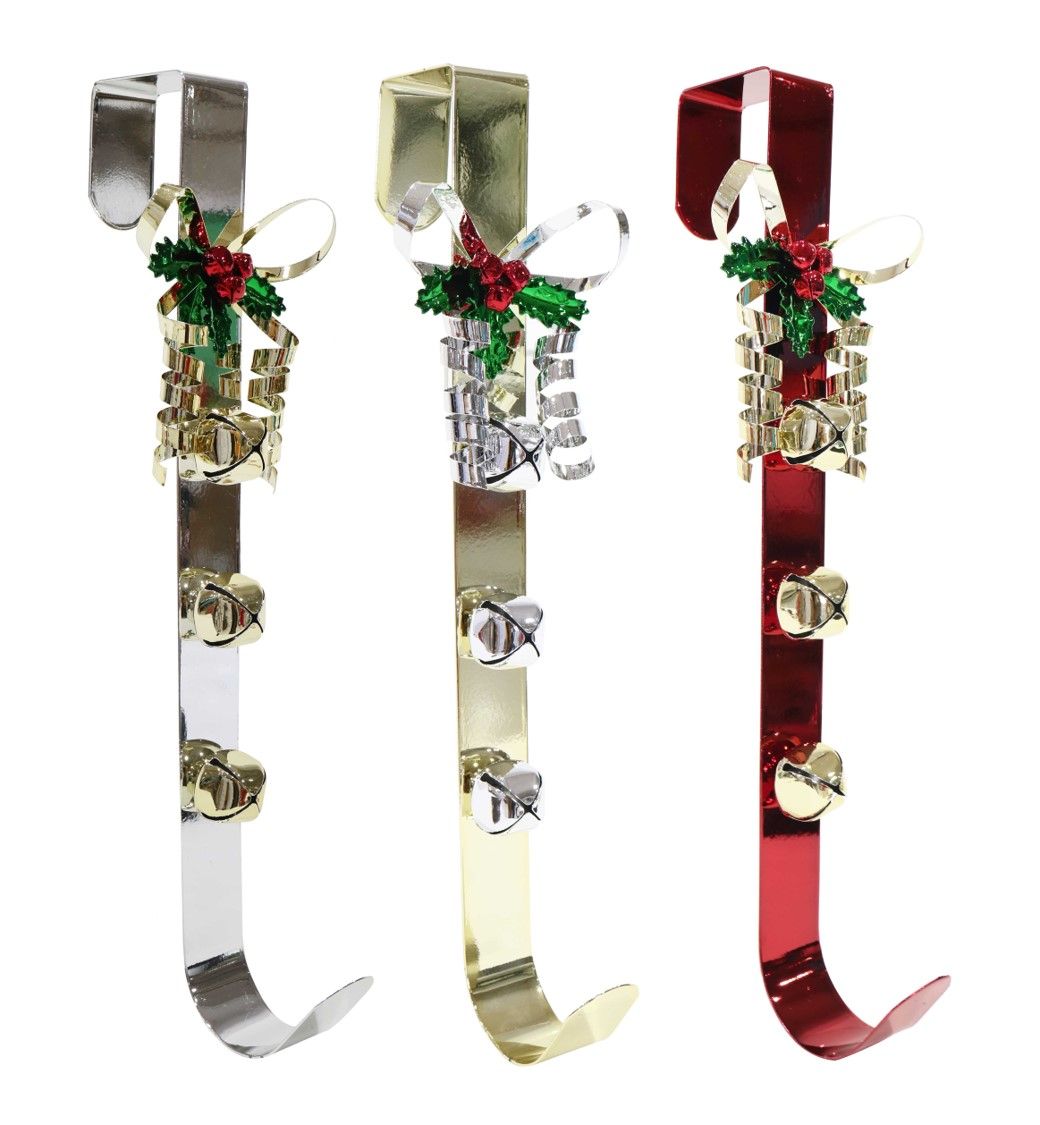 WREATH HANGER XMAS 36.5CM METAL WITH HOLLY BELLS