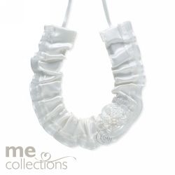 WEDDING CHARM ME HORSESHOE W/FLORAL ROSETTE IVORY WEDDING CHARM ME HORSESHOE W/FLORAL ROSETTE IVORY