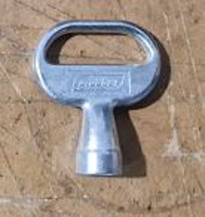 SP- SPARE KEY ONLY LATEST MODEL COMPASS FOR 765226 CYLINDRICAL ASHTRAY SP- SPARE KEY ONLY LATEST MODEL COMPASS FOR 765226 CYLINDRICAL ASHTRAY