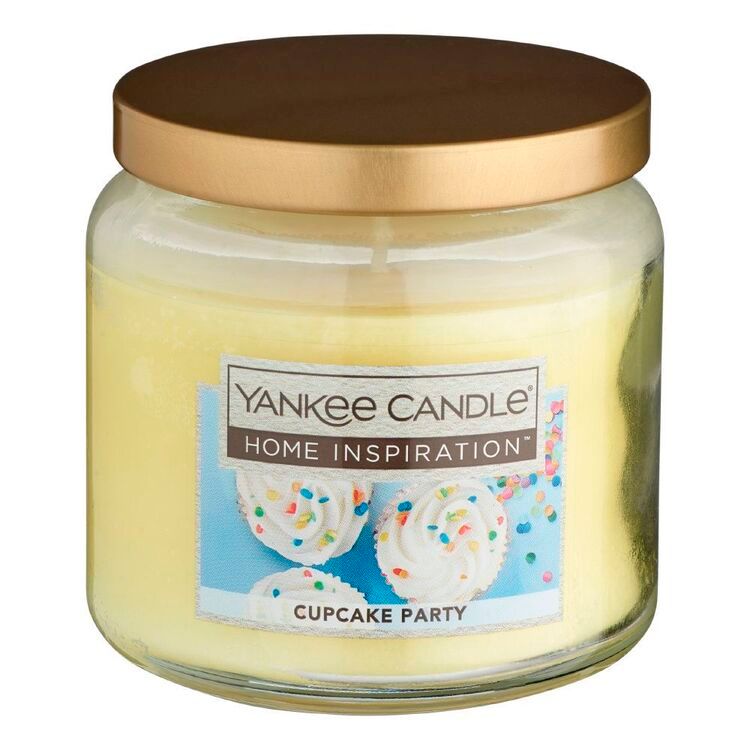 CANDLE YANKEE HI SMALL JAR CUPCAKE PARTY