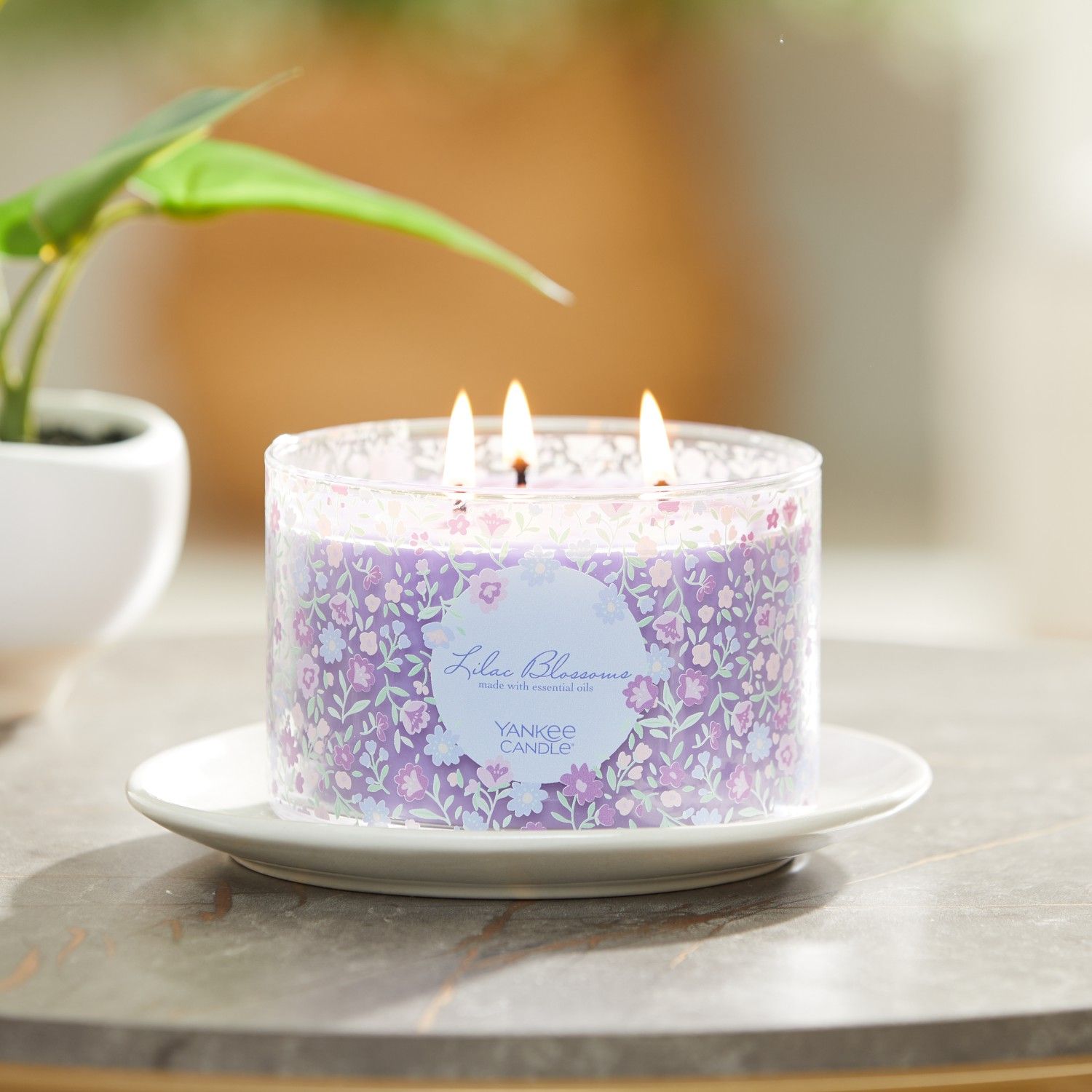 CANDLE YANKEE NOVELTY 3 WICK TUMBLER LILAC BLOSSOM