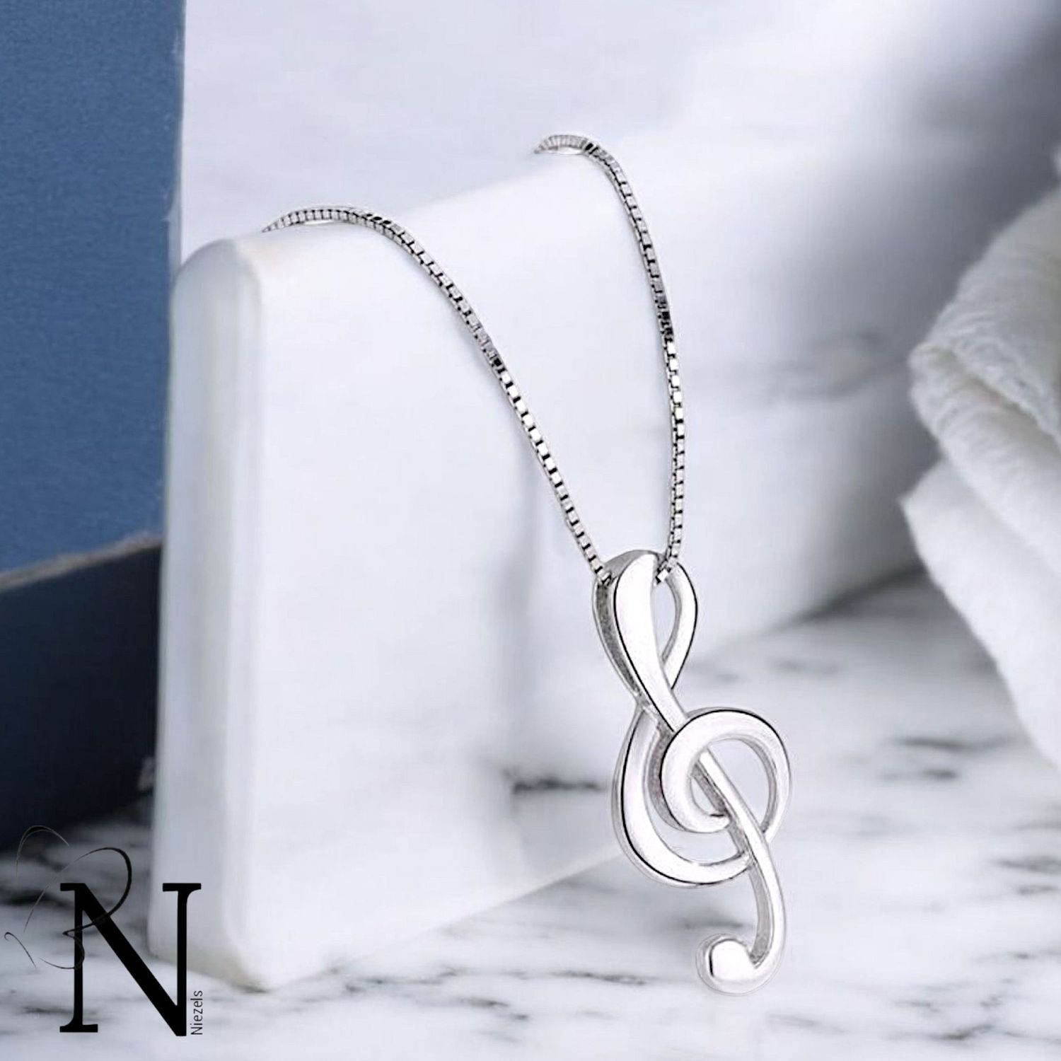 Real 925 sterling silver necklace - Music note pendant.
