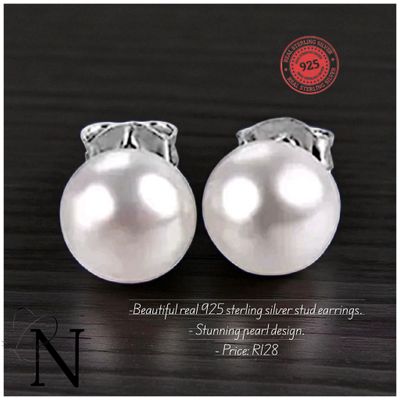 Real 925 sterling silver earrings - Pearl studs.