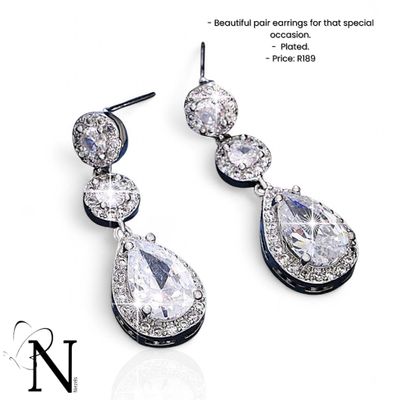 Silver plated earrings - Beautiful shiny drop design.