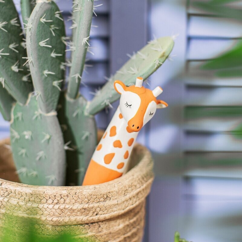 Gina Giraffe Watering Spike