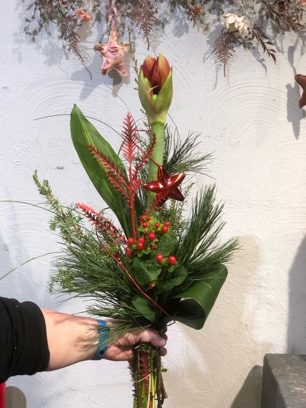 Amaryllisstrauß lang gebunden