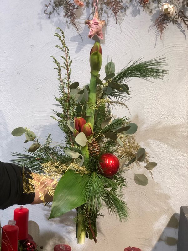 Amaryllisstrauß lang gebunden