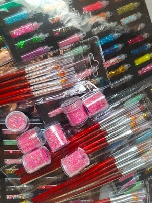 NAIL ACCESSORIES