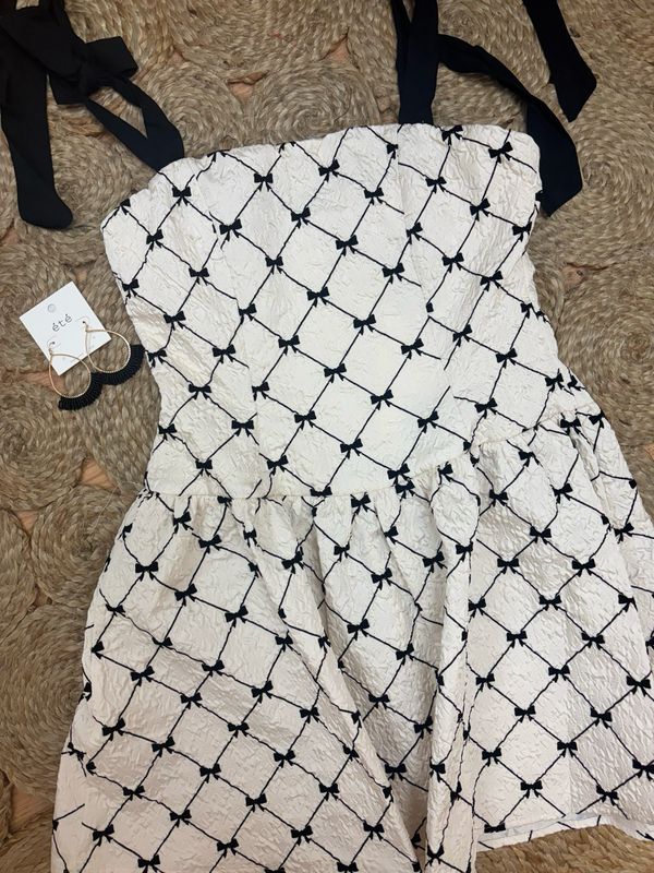 AD5512 White Bow Flare Mini