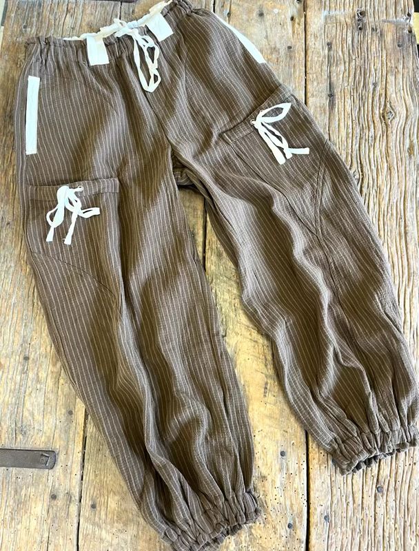 AD5627 Chocolate stripe Bottom