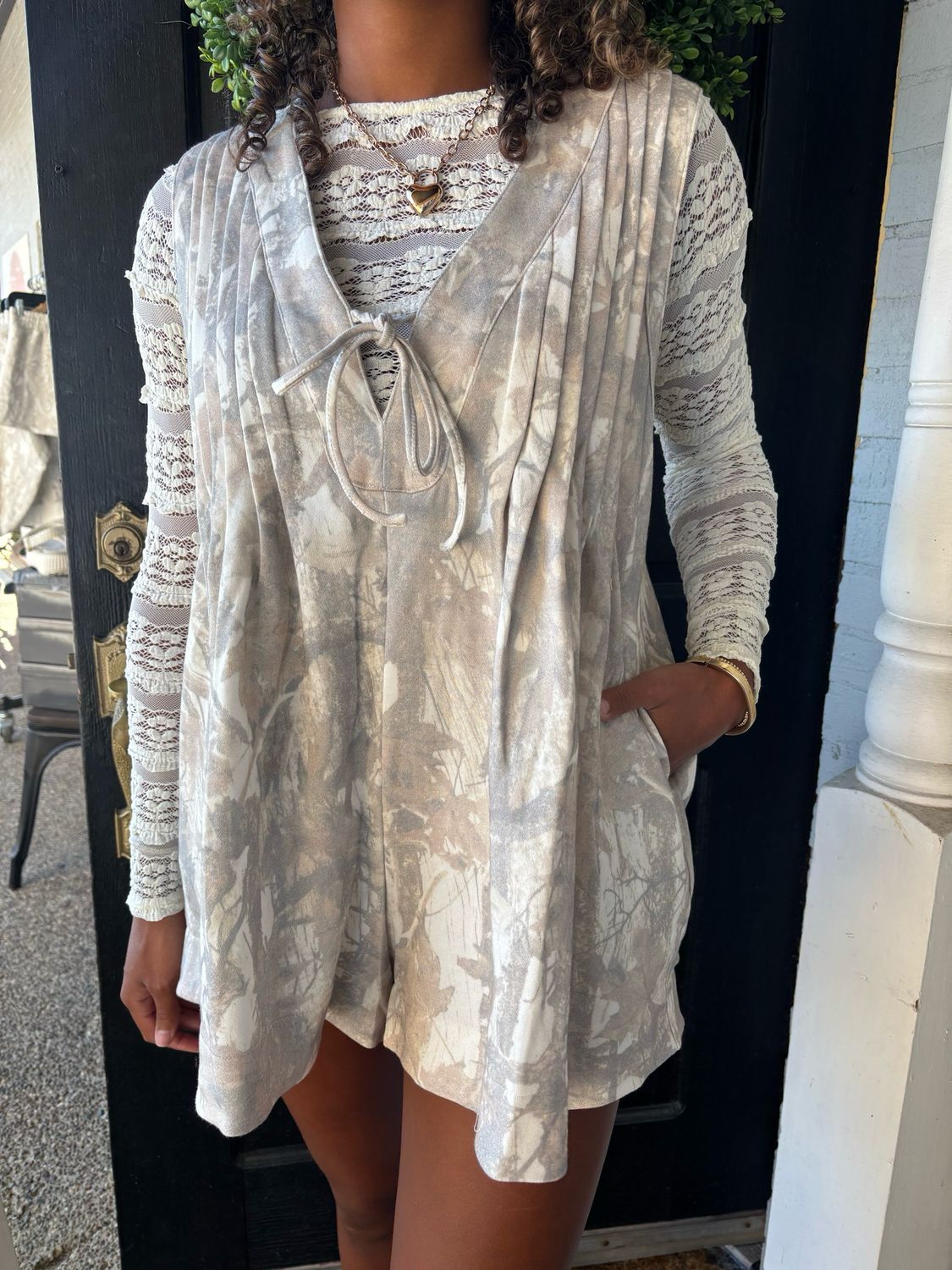 AD5652 Printed Sleeveless Romper