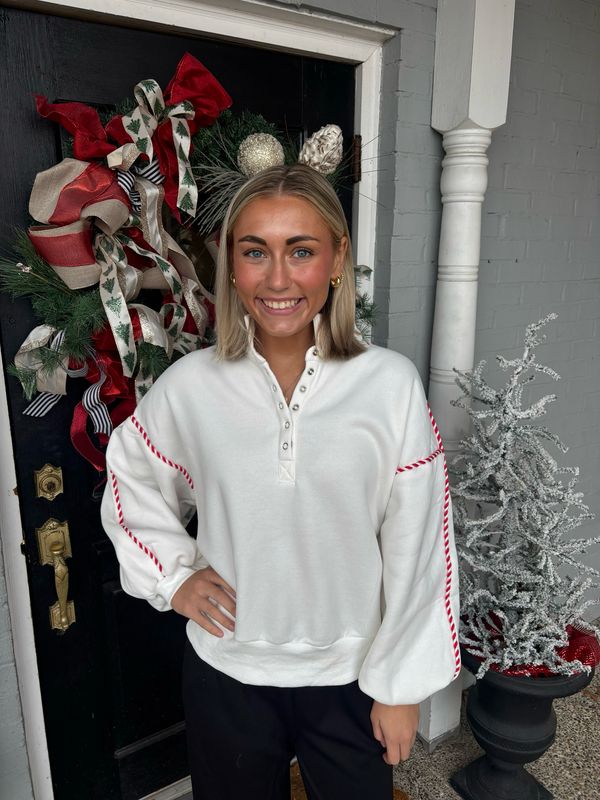 AD5710 White Pullover W/ Red Contrast