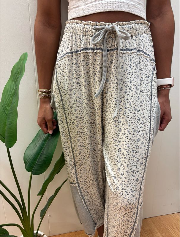 AD5721 Grey Floral Bottom