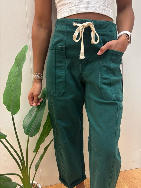 AD5729 Hunter Green Crop Wide Barrel