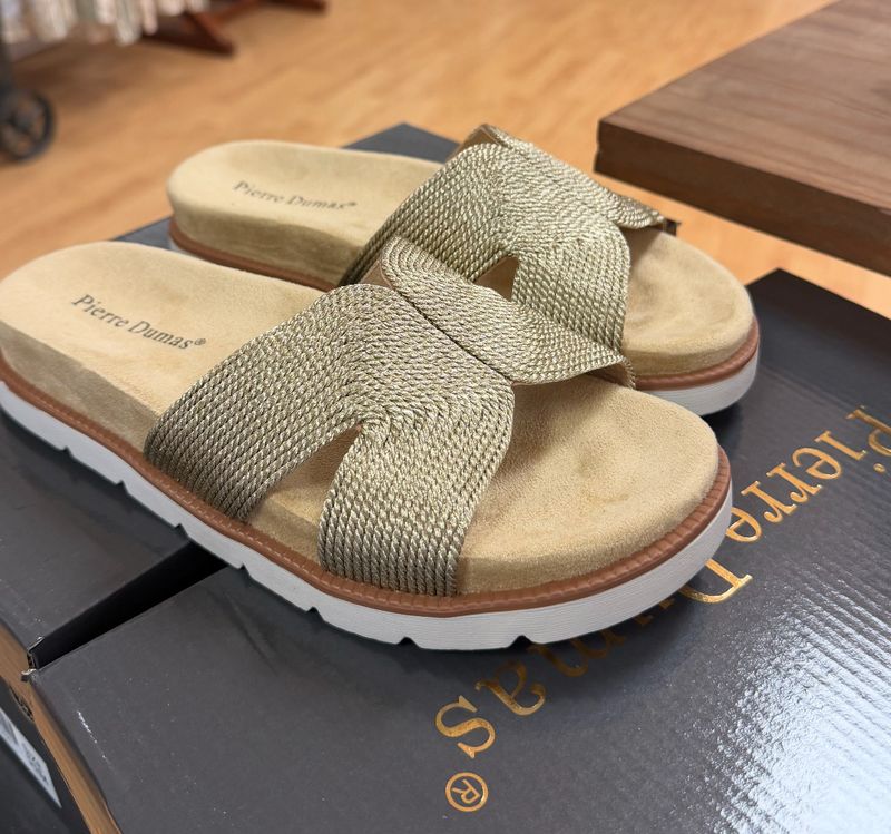 AD5820 Quinn Gold Sandal