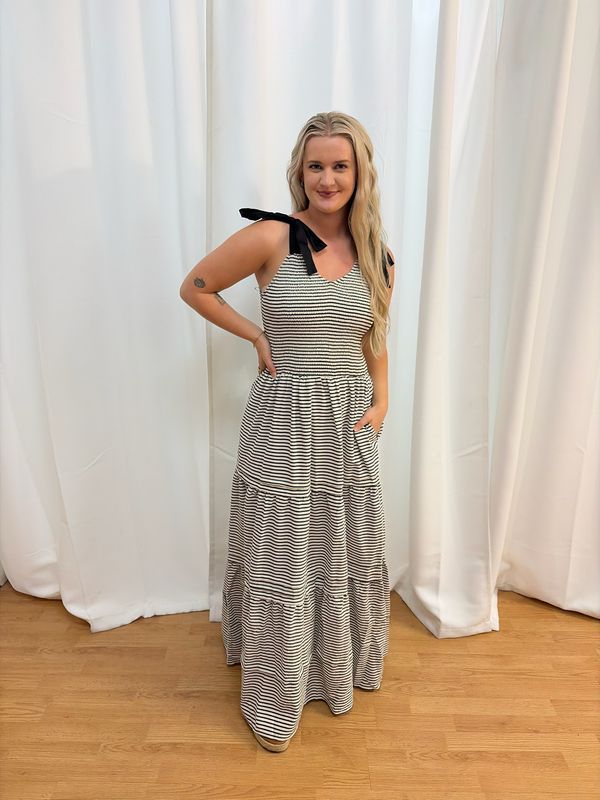 AD5827 Black Smocked Shoulder Tie Mixi Dress