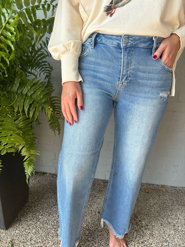 AD6872 Risen Mid Rise Crop