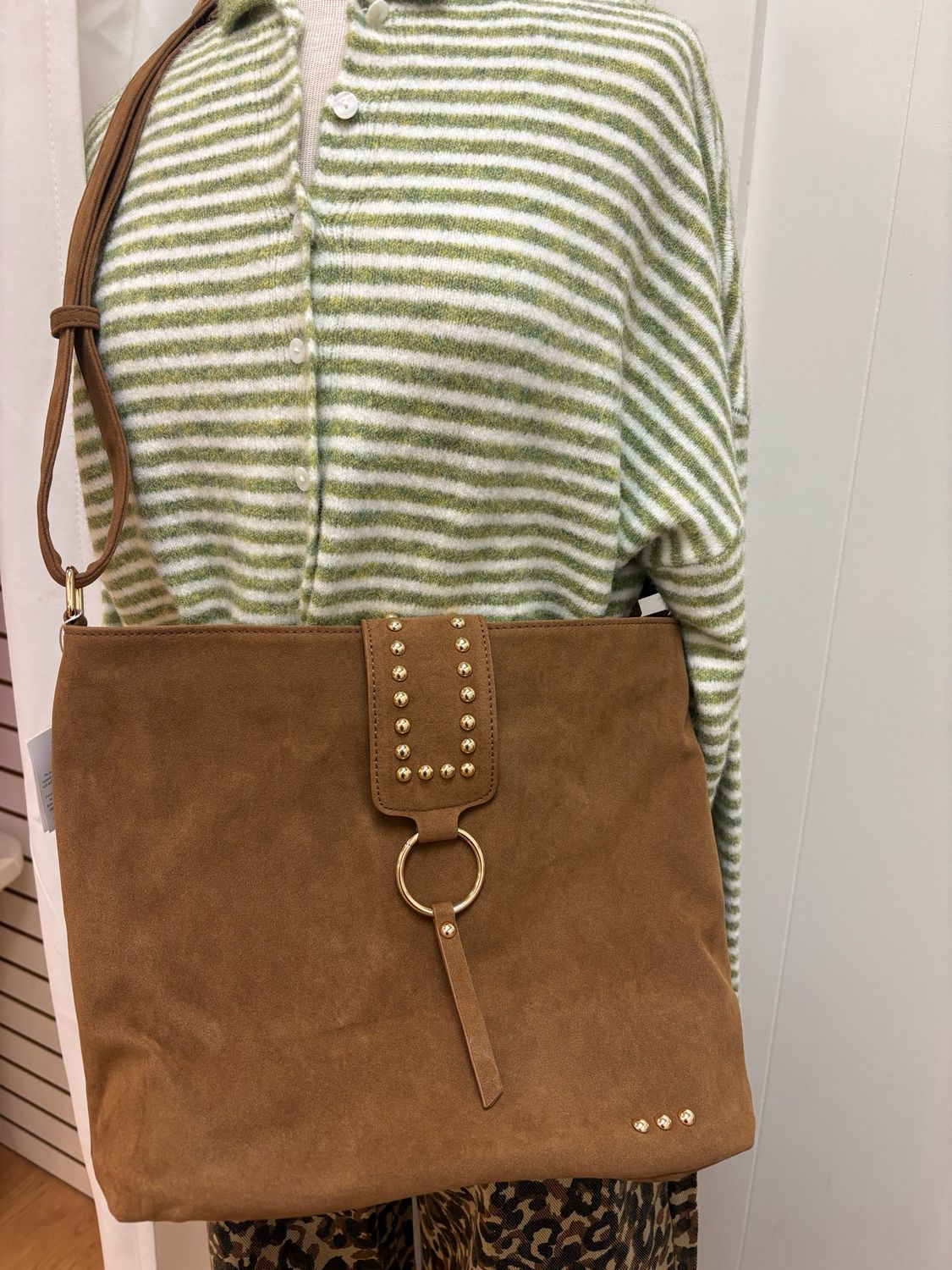 AD5885 Rosemary Suede Bucket Bag